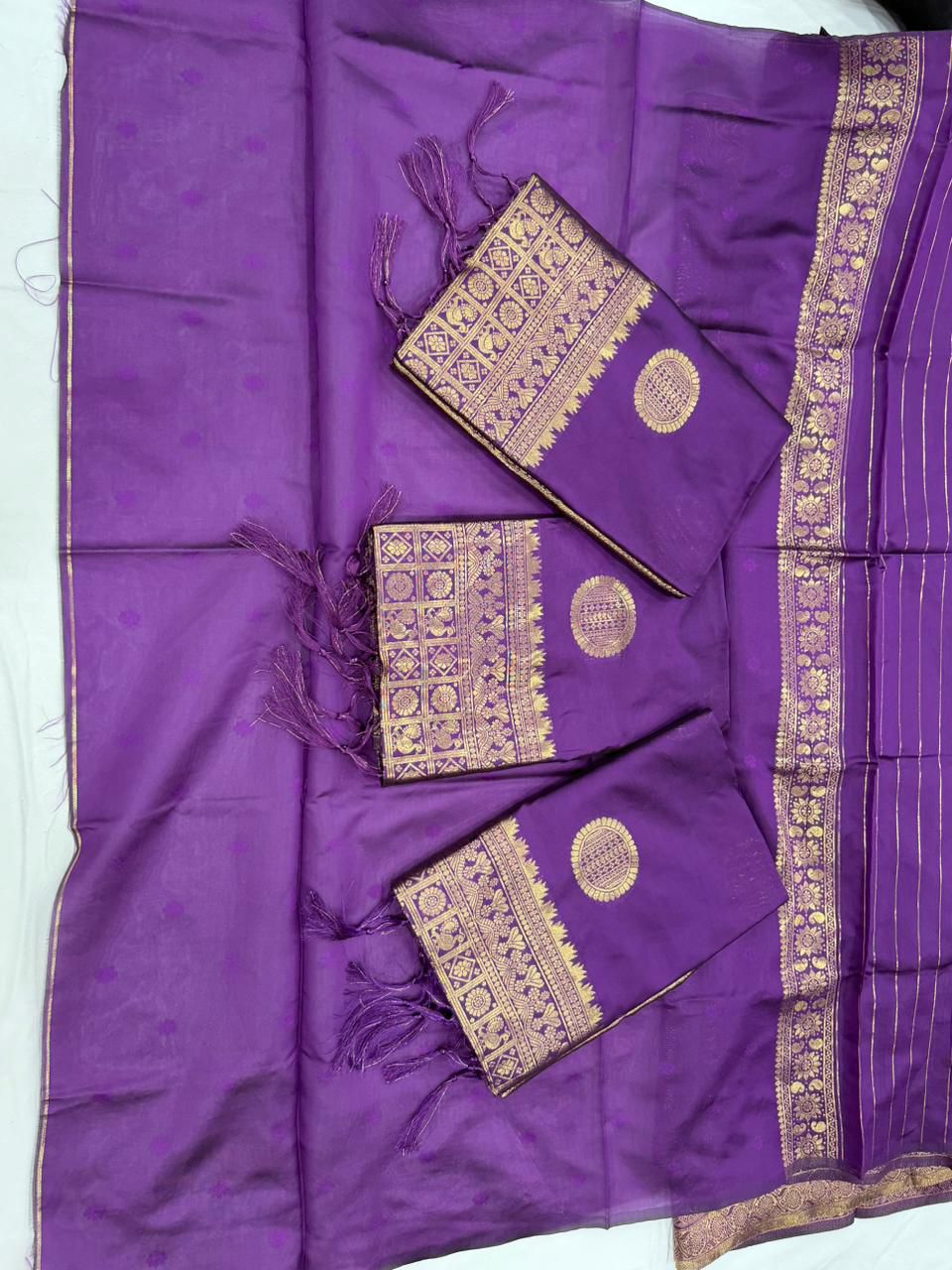 Karinaaz Navy Blue Cotton Saree